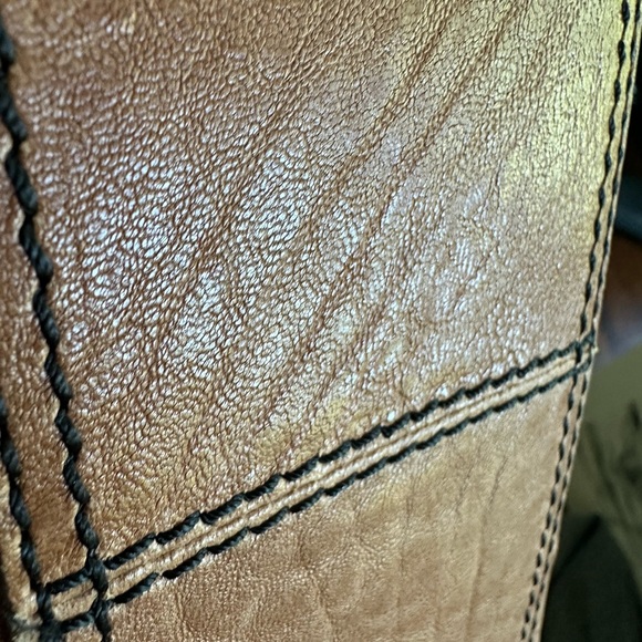 Vintage Fendi B Nappa Buckle handbag - Picture 9 of 11